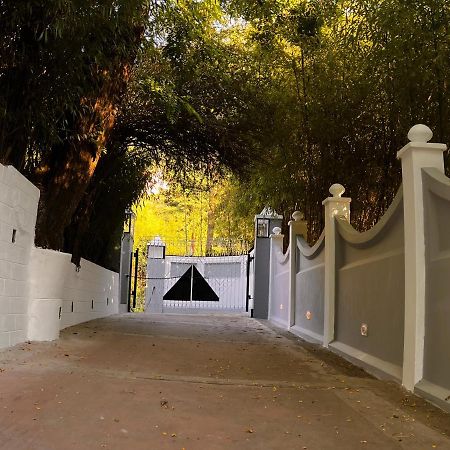 Home Away From Home , Perfect Family Set ! Shimla Exterior foto